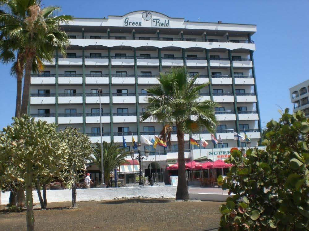 Aparthotel Field 3*